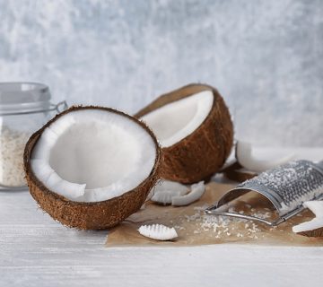 how to make desiccated coconut from dry coconut
