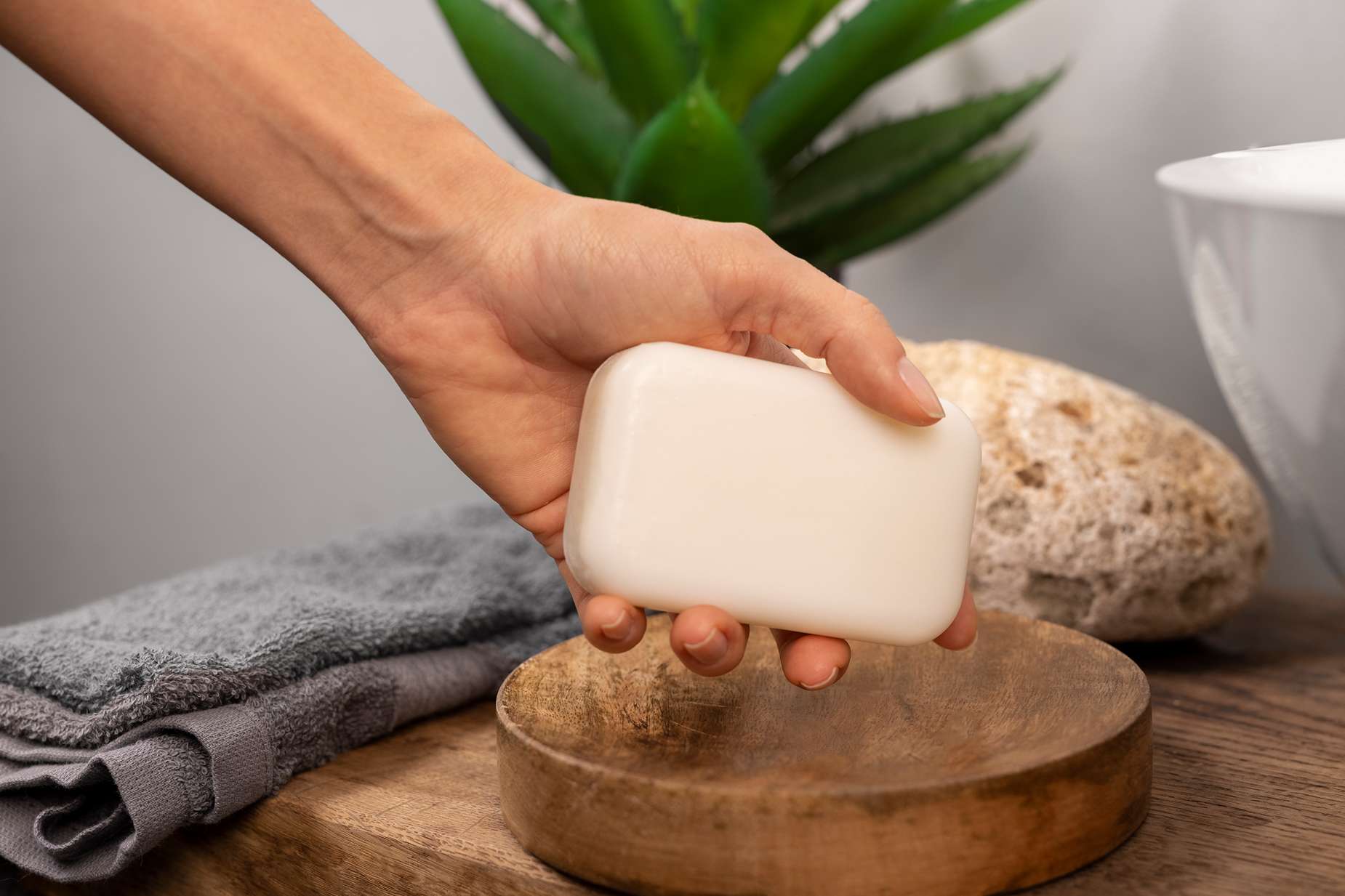 The Benefits of Using Virgin Coconut Oil for Soap